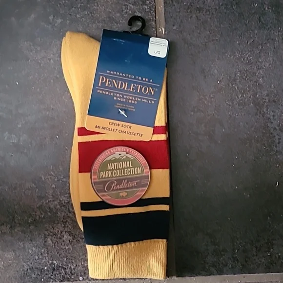 NWT Pendleton Yellowstone Crew Socks National Park Collection Size Large Firm - Picture 2 of 4